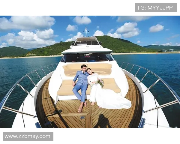 国足球星携手爱侣在三亚举行浪漫婚礼 见证幸福时刻